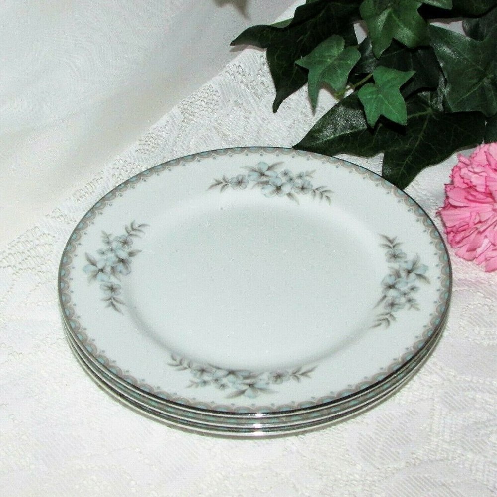 3 MIKASA Fine China Alicia Salad Plates 9359 Blue Floral Vintage Cottagecore